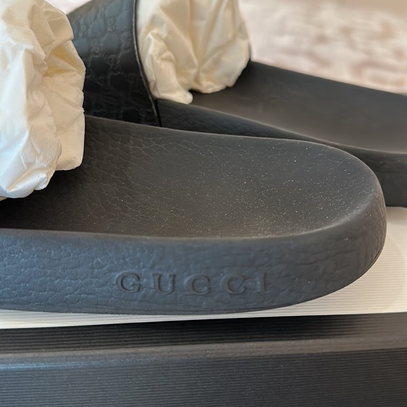 Gucci Men'S Gg Slide Sandal - Picture 9 of 10